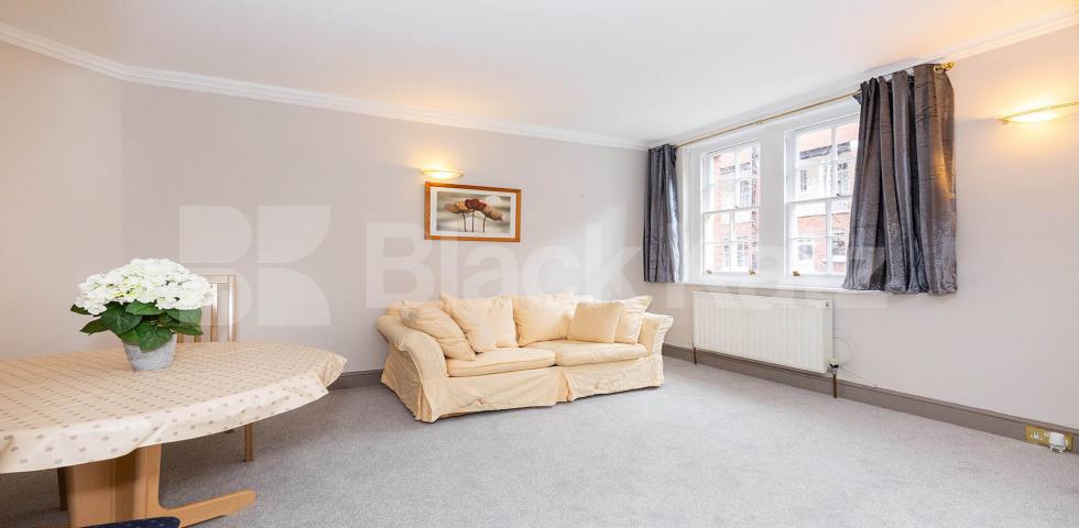			LOCATION LOCATION LOCATION!, 1 Bedroom, 1 bath, 1 reception Flat			 Sandwich street, Rusell Square